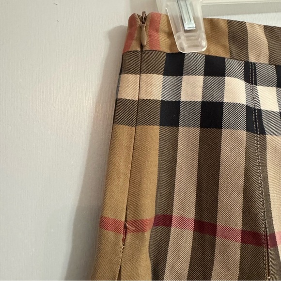 Burberry London Nova Check Tan A-Line Pleated Skirt Size 4 - Picture 9 of 16